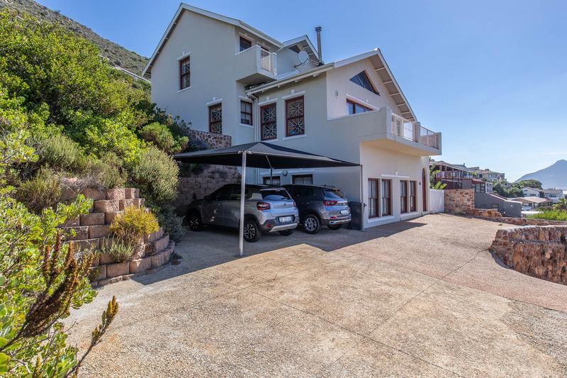 5 Bedroom Property for Sale in Fish Hoek Western Cape